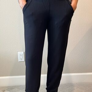 Lululemon joggers black size 4